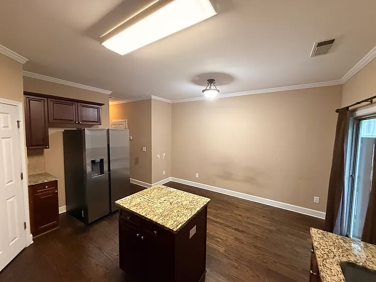 1484 Liberty Pkwy NW — Photo 16