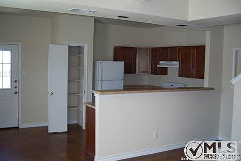 5th image of 6410 Summit Oak APT 2