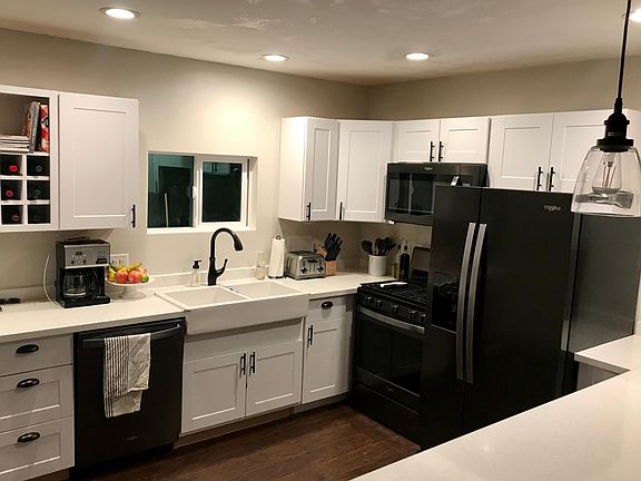 3rd image of 2224 32nd St