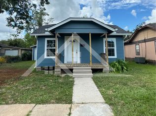 302 Travis St, Baytown, TX 77520
