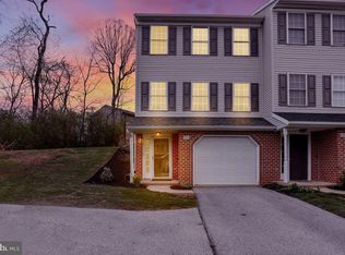 337 Crosswinds Dr, Lititz, PA 17543