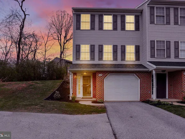 337 Crosswinds Dr, Lititz, PA 17543