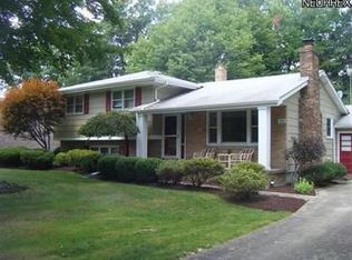 114 Robinwood Dr, New Middletown, OH 44442