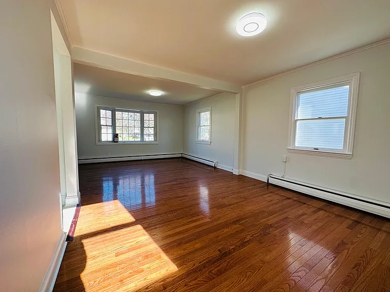 79 Hawkins Ave — Photo 7