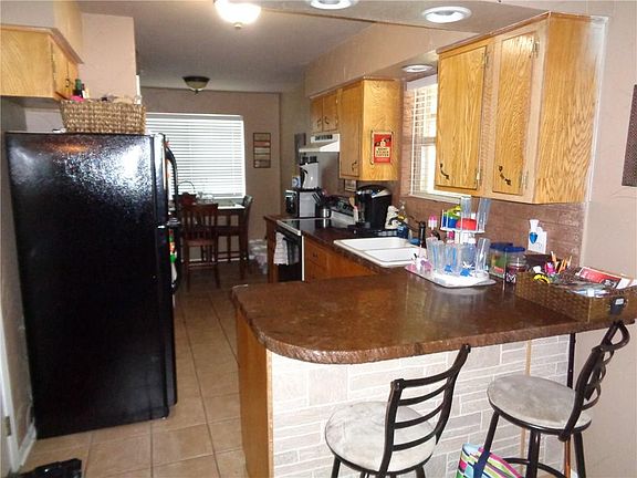 2nd image of 2107 SE 25th Ave
