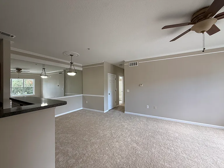 4802 51st St W #410 — Photo 3