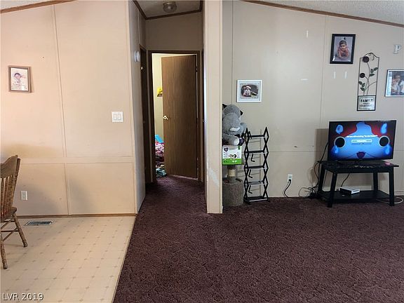 3rd image of 830 E Julia St