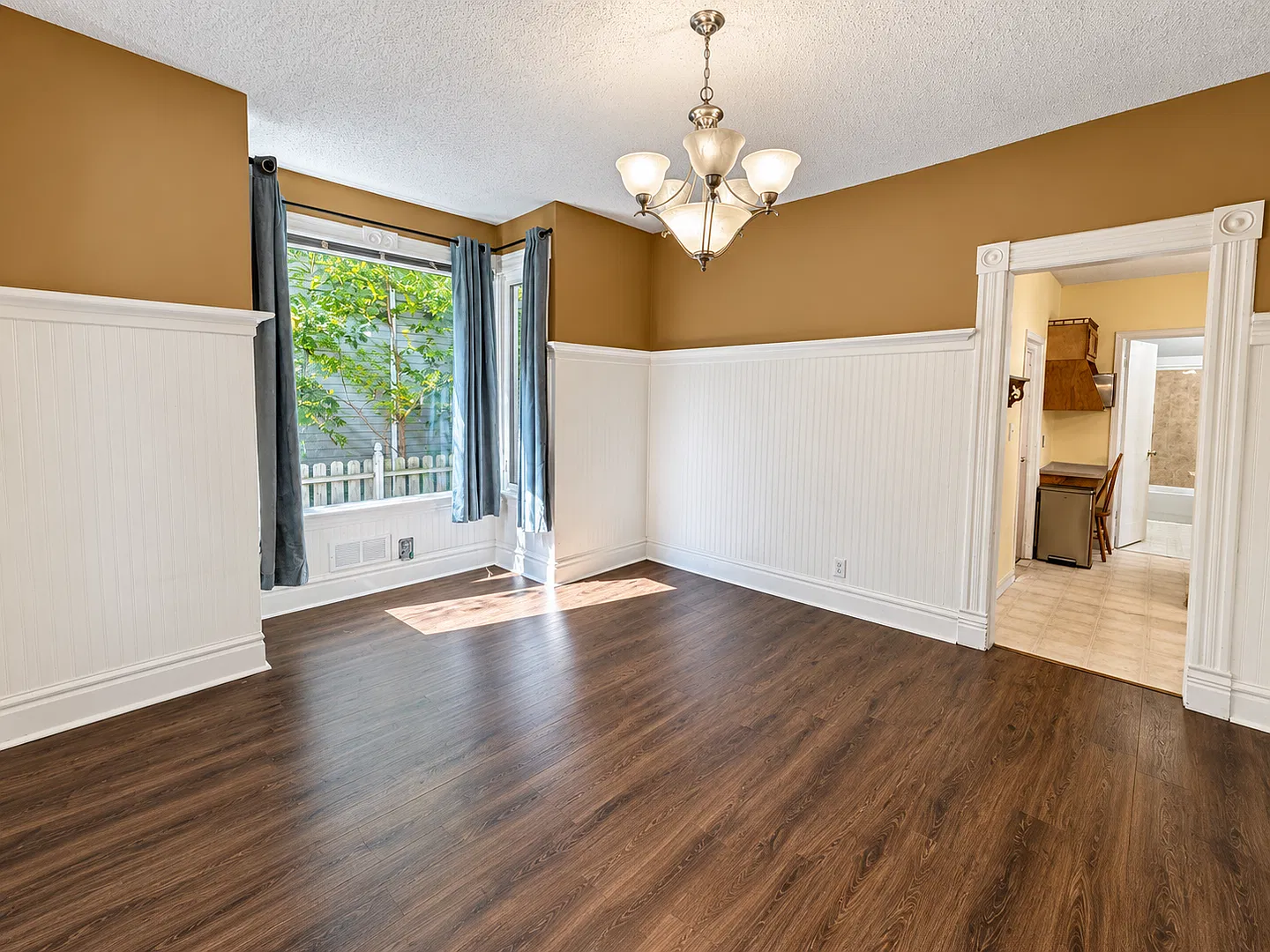 Stunning Single Family 3-Bedroom, 2 Bath Home In Historic Dayton's Bluff Neighborhood — Photo 4