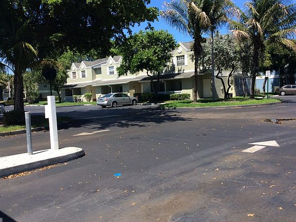 3rd image of 17500 NW 67th Pl #P-4
