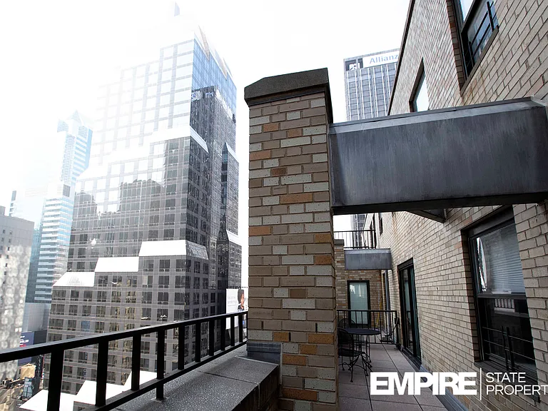 150 W 51st St #2102 — Photo 19