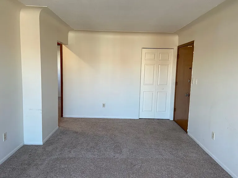 8310 Hall Rd — Photo 22