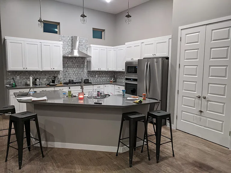 6042 Tin Hill St — Photo 3