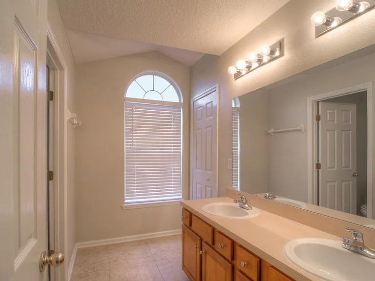 2852 Spoonbill Trl — Photo 12