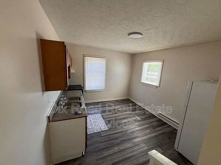 829 Maple Ave #3 — Photo 8