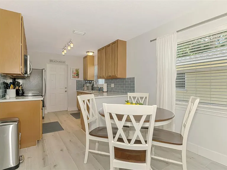 1137 N Moonmist Ct #L-7 — Photo 6