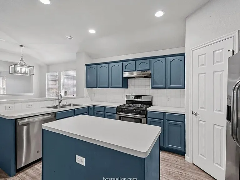 4318 Spring Garden Dr — Photo 7