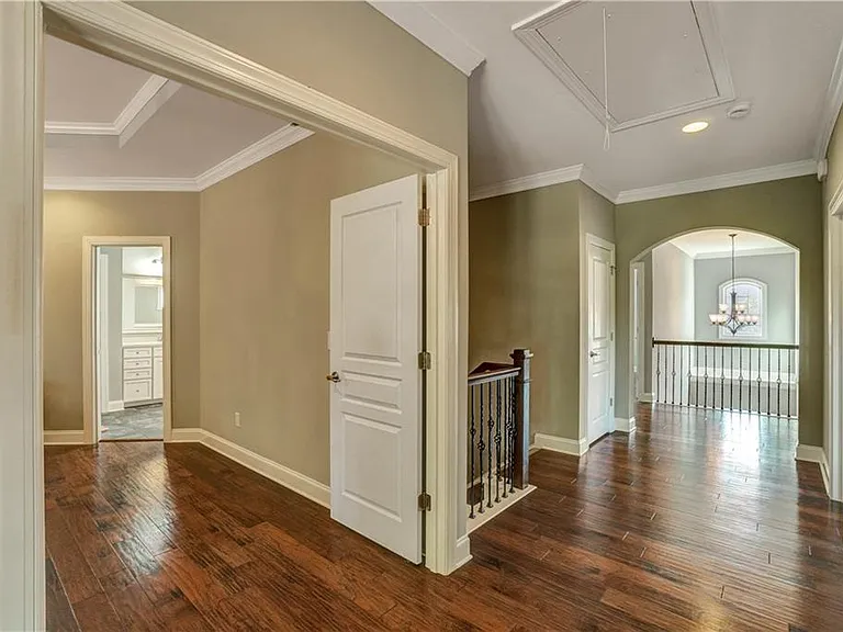 633 Leland Pkwy — Photo 21