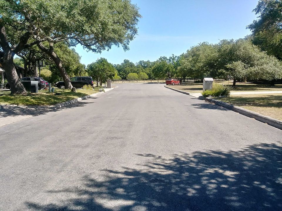 2nd image of 29762 Cojak Cir