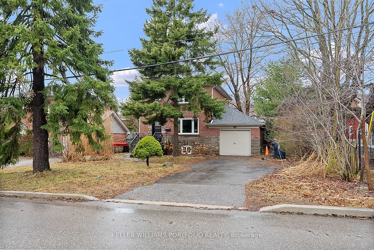 Building Photo - 40 Scarboro Cres