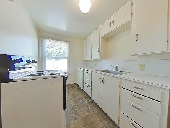 3rd image of 2653-2659 NW Harrison Blvd #2657