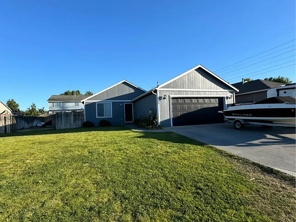 322 Pine Tree Ave