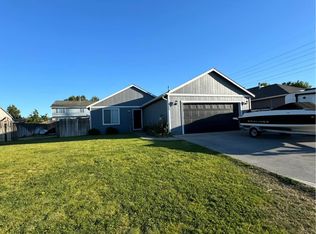322 Pine Tree Ave, Umatilla, OR 97882