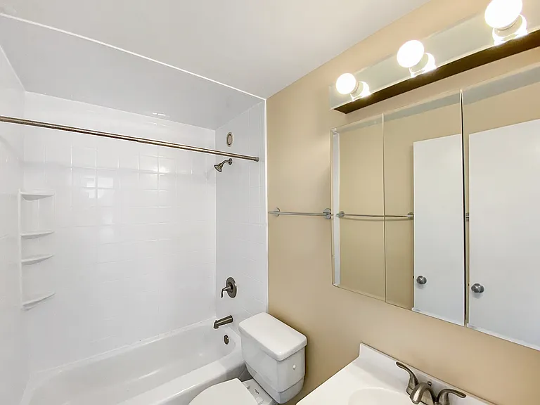 Primary Bathroom En Suite