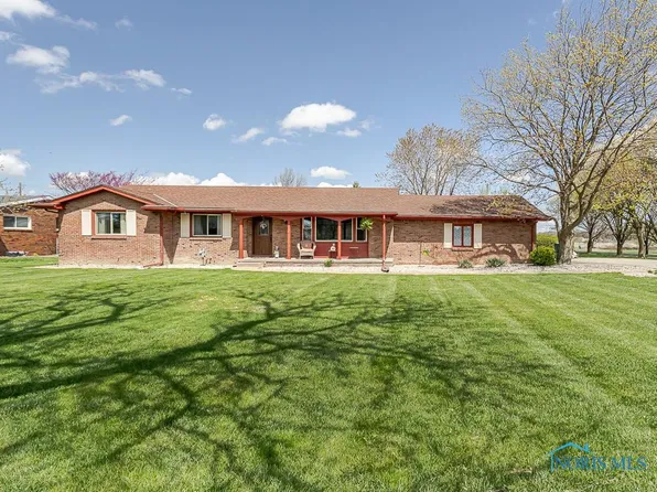 4949 Curtice Rd, Northwood, OH 43619