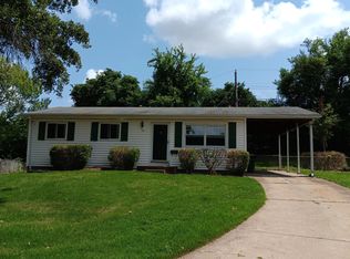 90 Ville Teresa Ct, Hazelwood, MO 63042