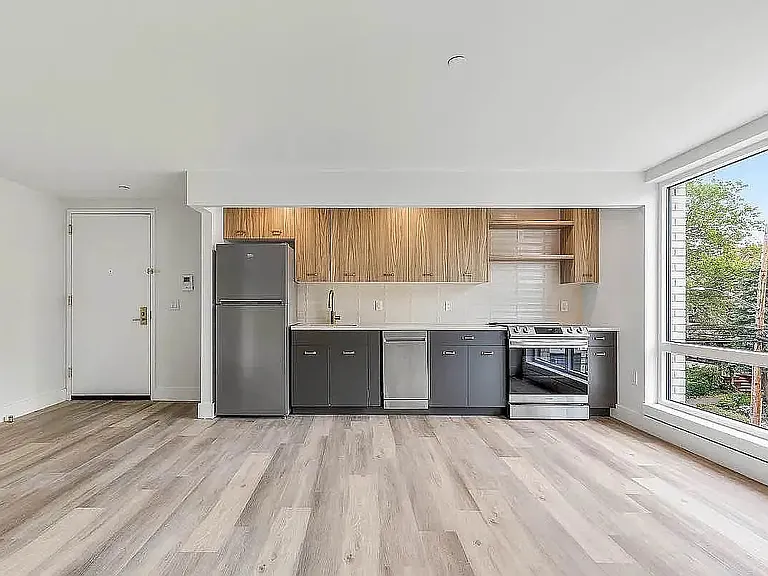 3333 Giles Pl #112B — Photo 2
