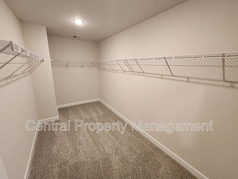 628 Orsman Trl — Photo 19