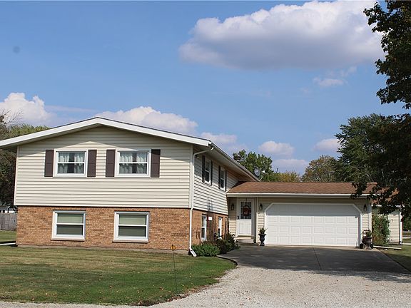 2nd image of 1401 N Cedar Pl