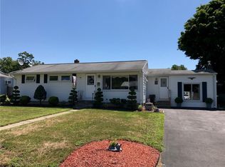 54 Burbank Dr, Warwick, RI 02886