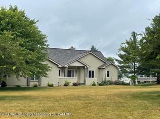 8548 W Lakeshore Dr, Perry, MI 48872