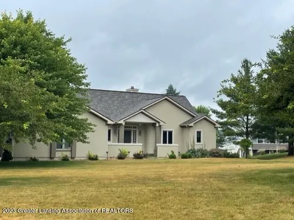 8548 W Lakeshore Dr, Perry, MI 48872