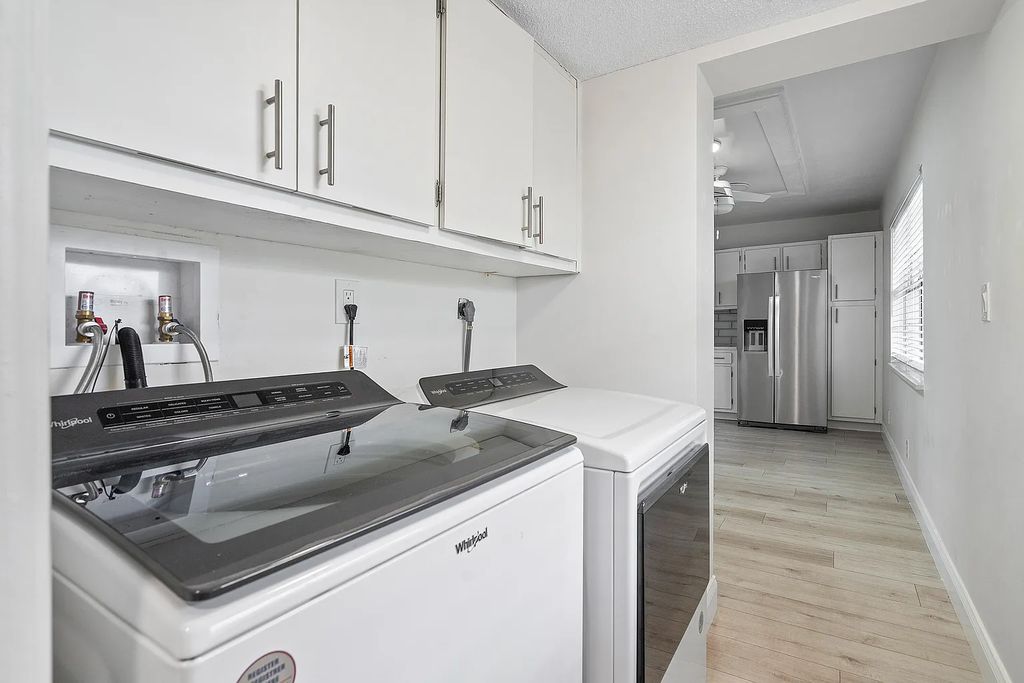 4020 W Palm Aire Dr APT 402, photo 6