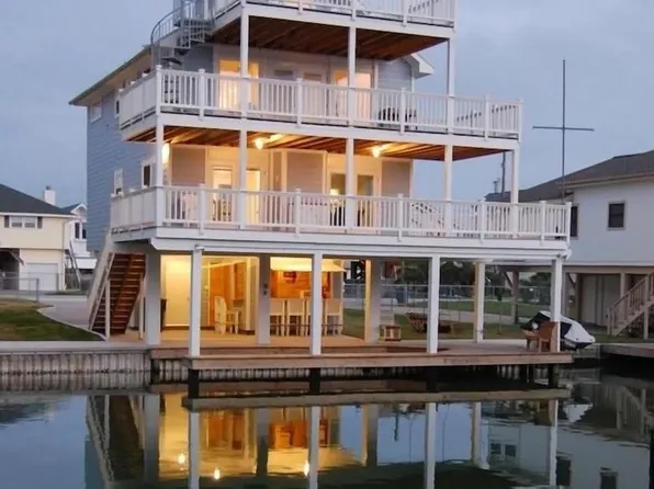 21820 Deaf P Smith Dr, Galveston, TX 77554