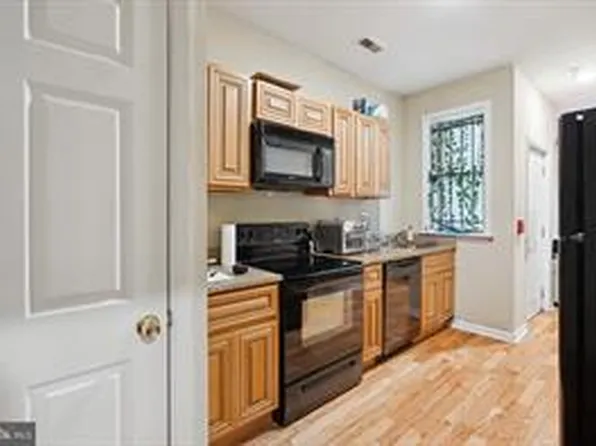 1611 N 17th St, Philadelphia, PA