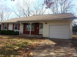 4312 Twin Pine Dr NE, Cedar Rapids, IA 52402