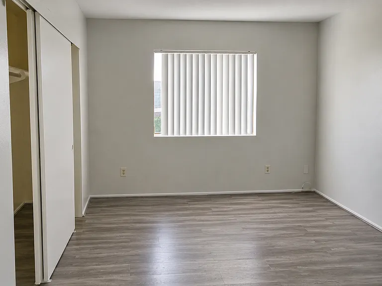 7138 Greeley St — Photo 14