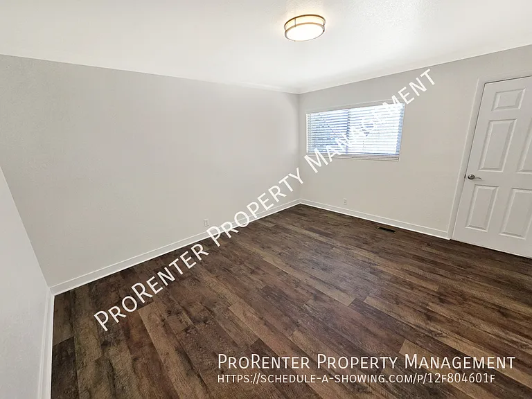 975 E Essex Court Way #3 — Photo 15