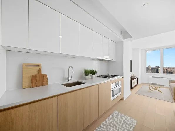 605 West 42nd Street image 3 of 25