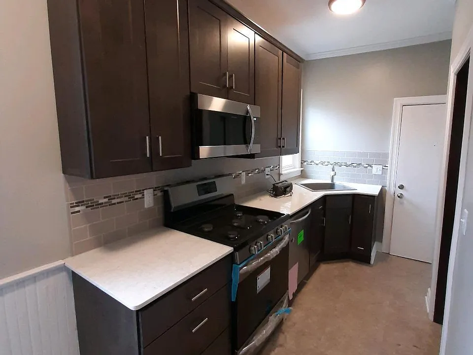 734 Auburn Ave #1