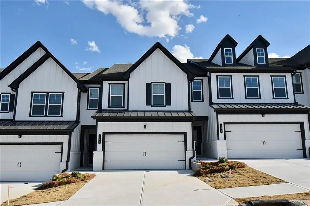 3 bed, 2.5 bath, 1831 sqft, $1,950 — Photo 1