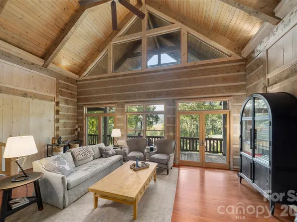 170 Cradling Cv, Waynesville, NC 28785