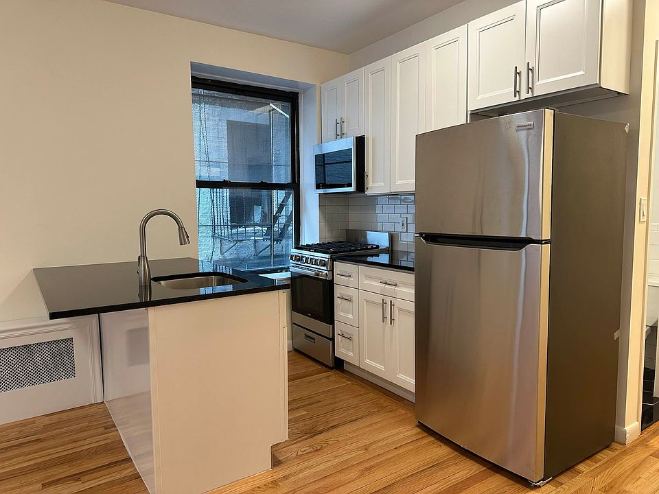 1st image of 198 Elizabeth St APT 2