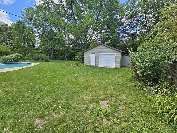 3rd image of 5731 Daphne Dr