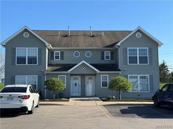 4331 Berkley Pl Unit O4, Hamburg, NY 14075
