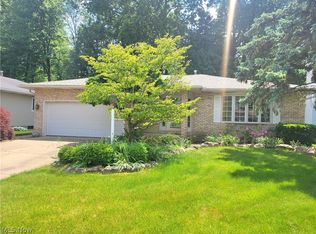 24931 Tara Lynn Dr, North Olmsted, OH 44070