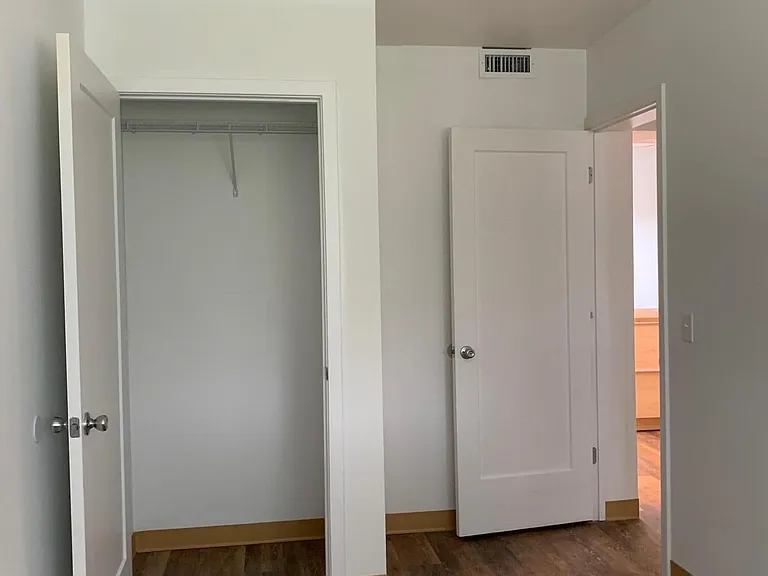 2421 Stone St #205 — Photo 11